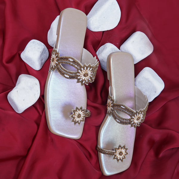 Beige Fancy Kolhapuri ZW09